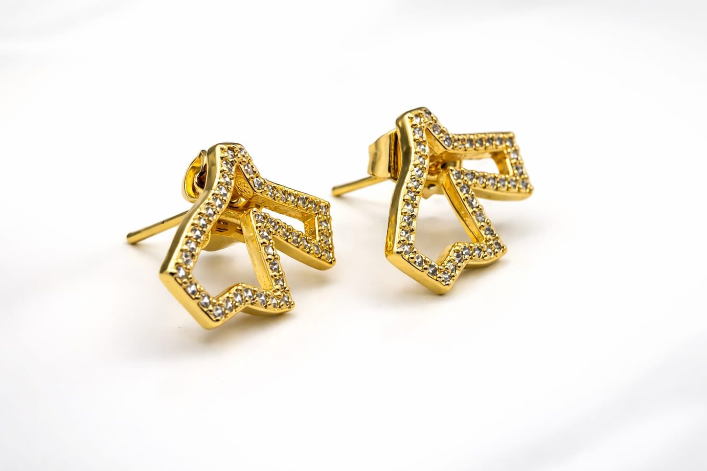 Jordan map earring plated in gold